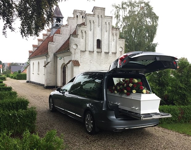 Vi tilbyder hjælp til begravelse i nærheden af Søborg, Gladsaxe, Herlev, Valby, Enghave, København K, Egedal, Frederiksberg 